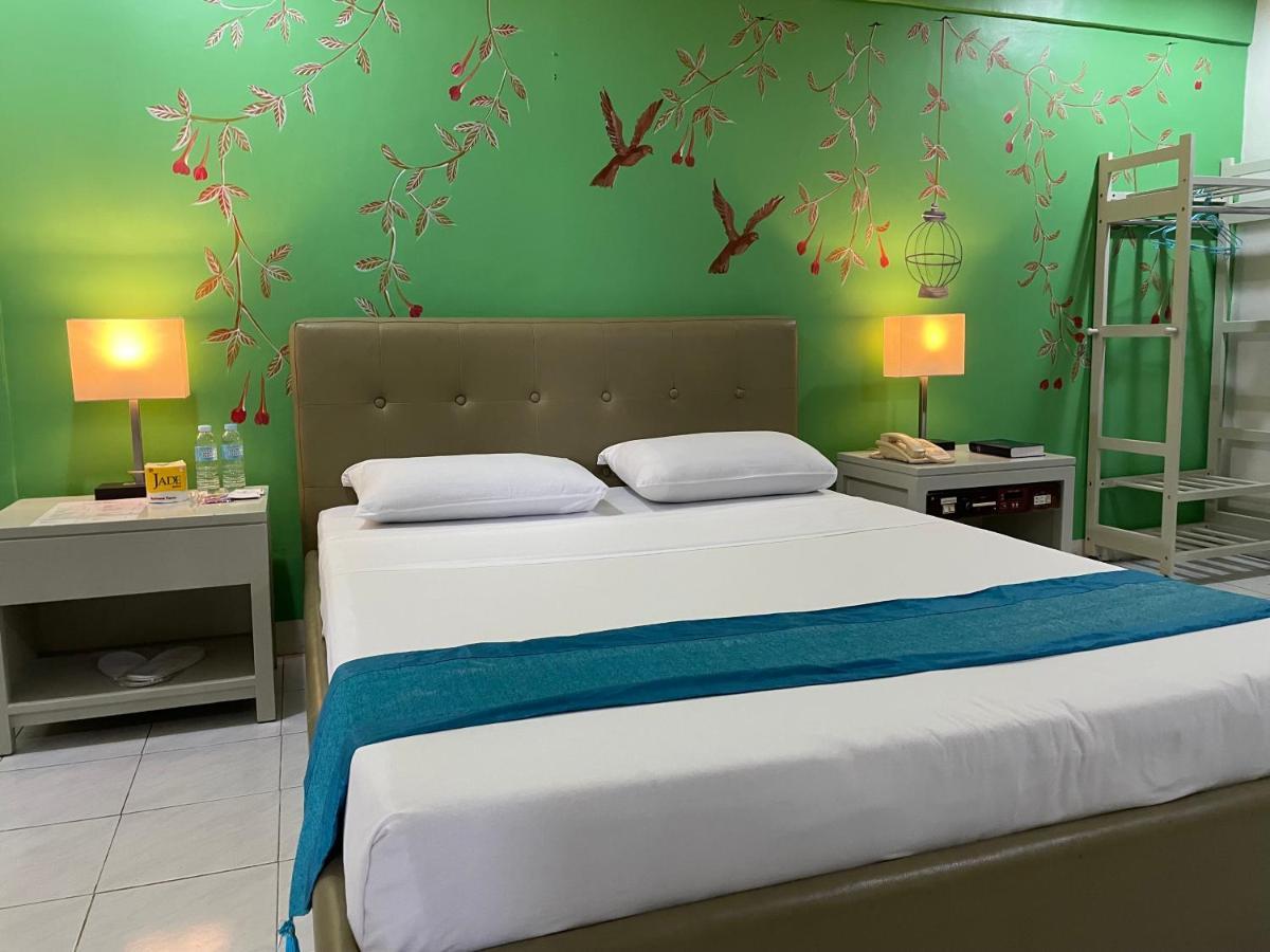 Riverview Resort And Conference Center Calamba  Εξωτερικό φωτογραφία
